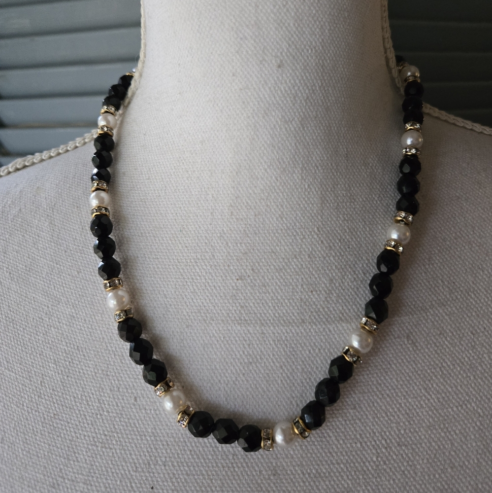 Signed Hobe’ 70's Rhinestone Faux Pearl Necklace Faceted Black Beads Statement